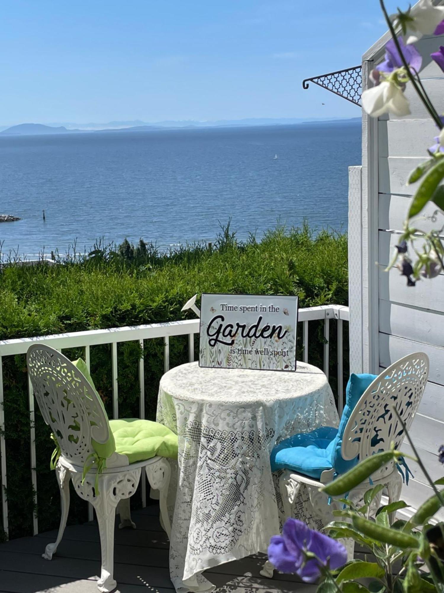 Donna's Bed&Breakfast White Rock Exteriör bild