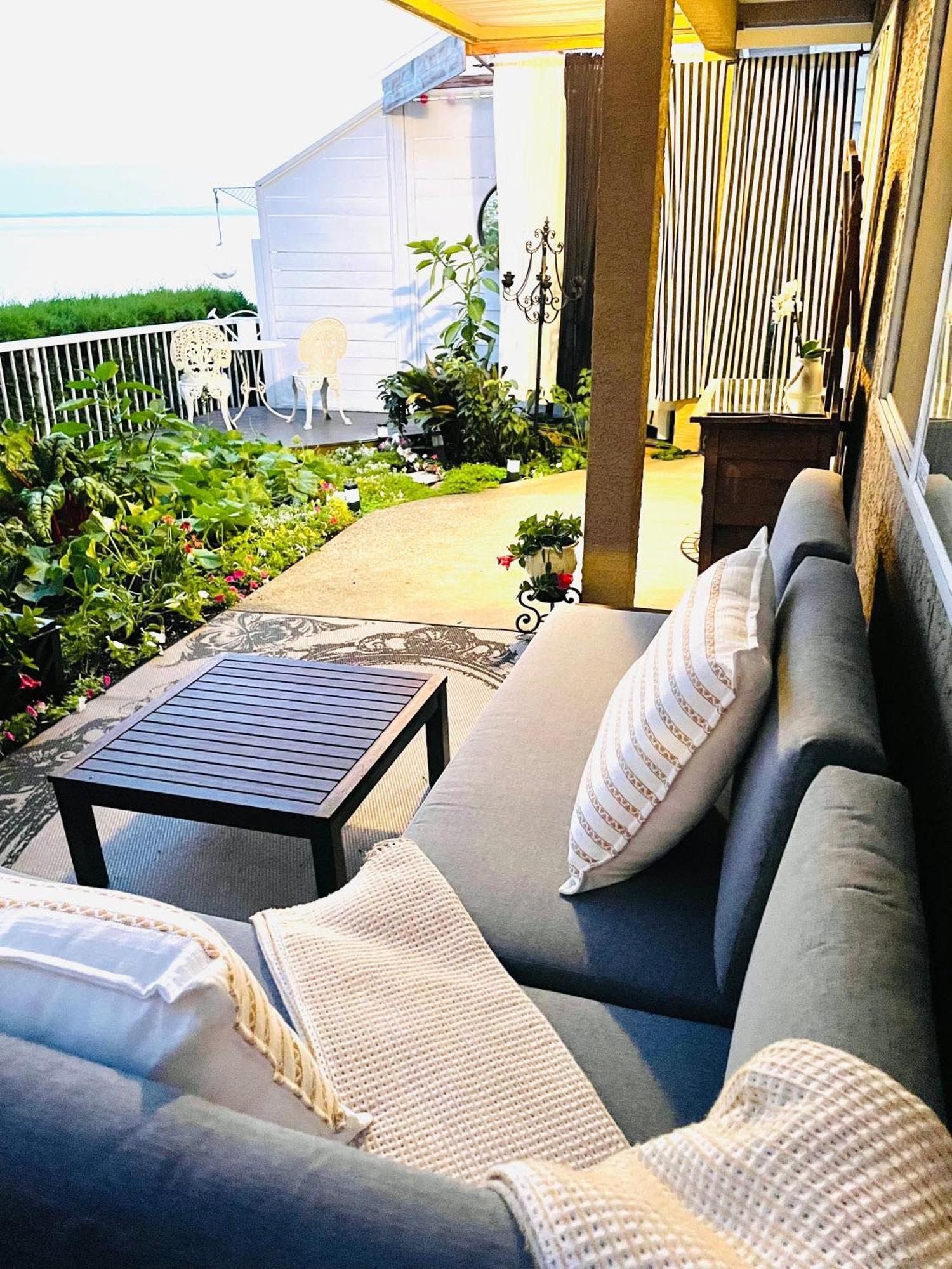 Donna's Bed&Breakfast White Rock Exteriör bild