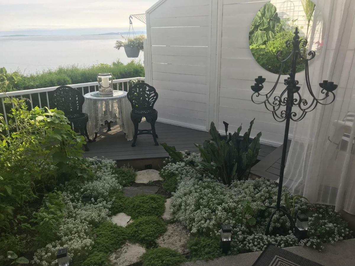 Donna's Bed&Breakfast White Rock Exteriör bild